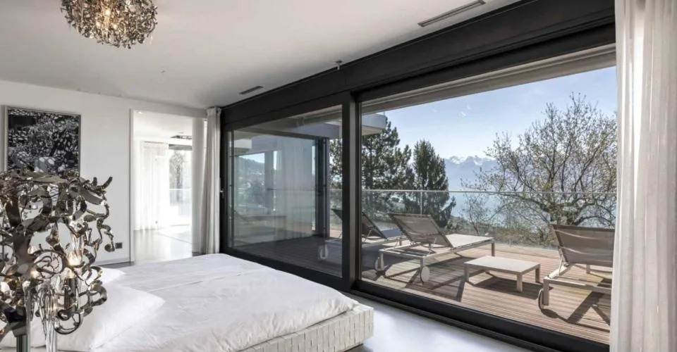 Face au Léman, attique d'exception en duplex