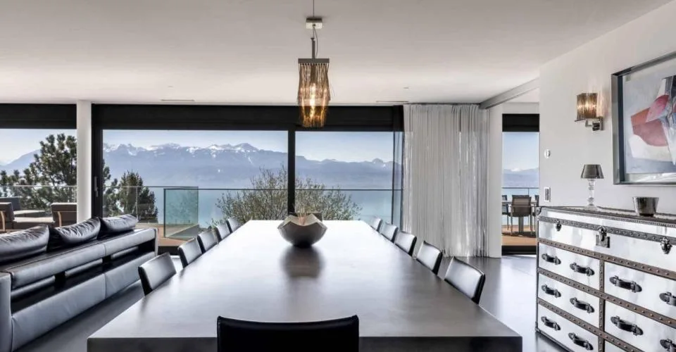 Face au Léman, attique d'exception en duplex