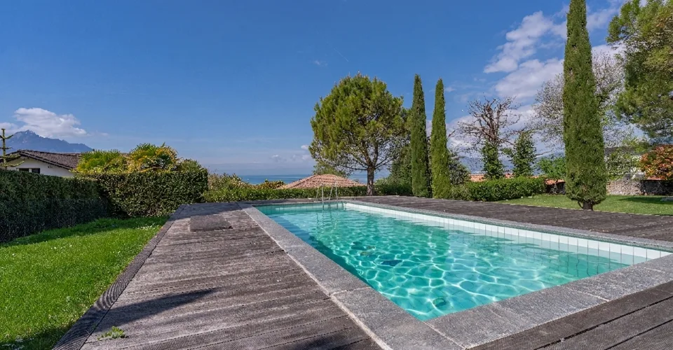 La Villa Riviera