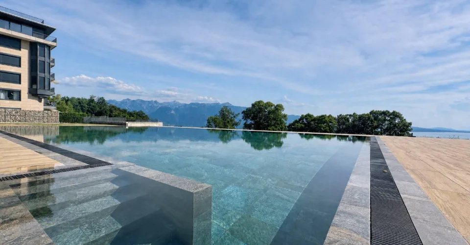 Bel appartement récent de 3.5 pièces avec grand balcon et vue sur le Lac