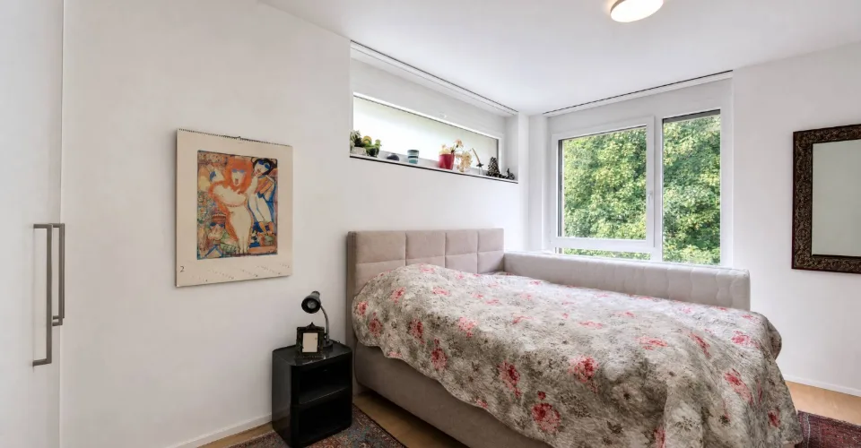 Bel appartement récent de 3.5 pièces avec grand balcon et vue sur le Lac