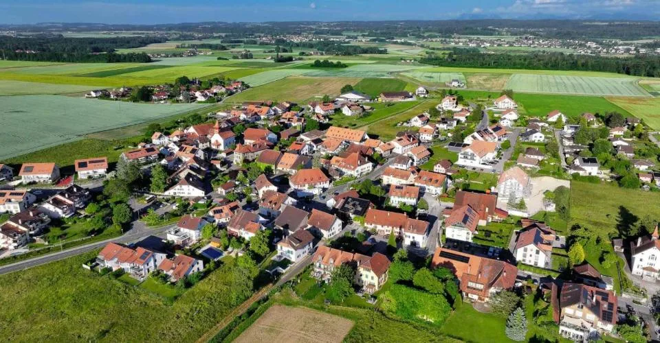 Maison de village atypique à Sullens – Foto 2 von 10