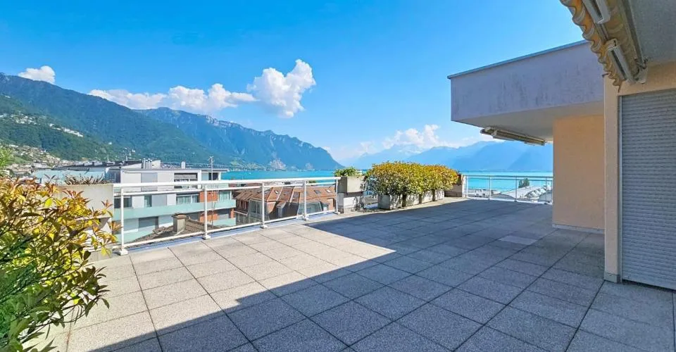 Superbe attique de 4 pièces avec grande terrasse et vue panoramique