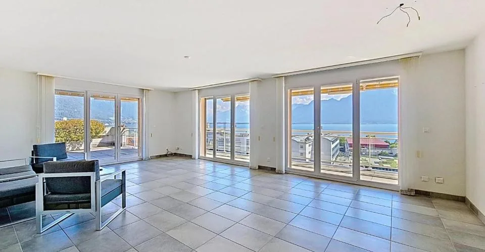 Superbe attique de 4 pièces avec grande terrasse et vue panoramique