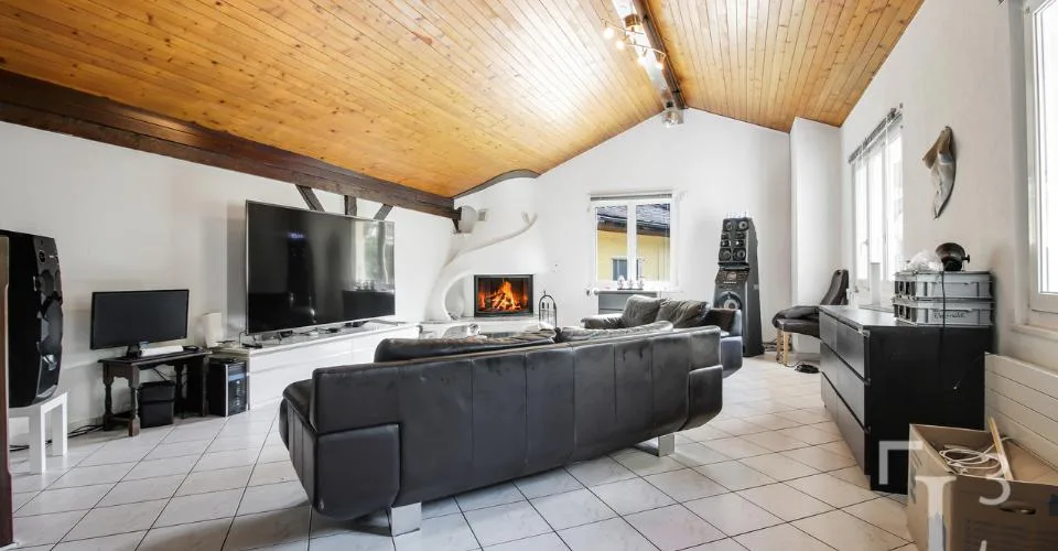 Immeuble mixte avec local commercial et appartements