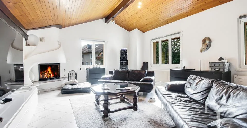 Immeuble mixte avec local commercial et appartements