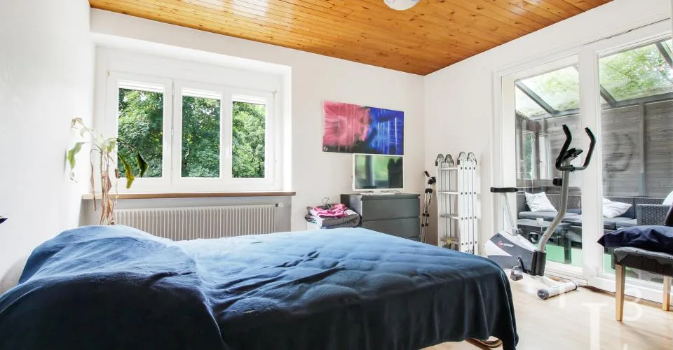 Immeuble mixte avec local commercial et appartements