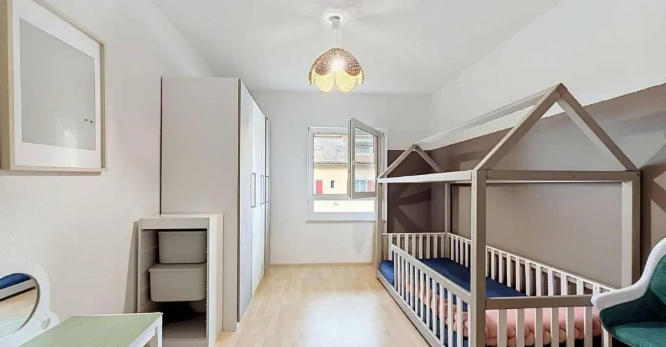 Appartement de 4.5 pièces au centre du village de Gimel – Foto 8 von 12