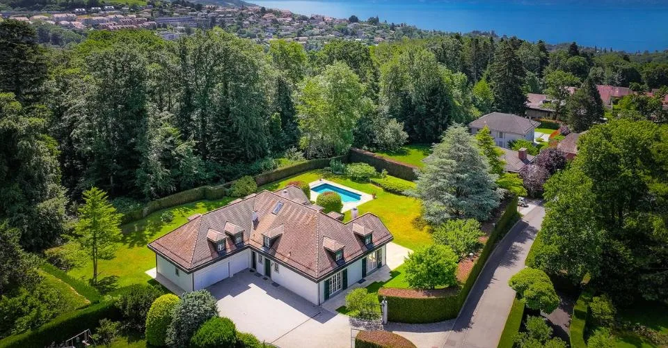 Magnifique propriété familiale avec piscine et vaste parcelle – foto 4 di 13