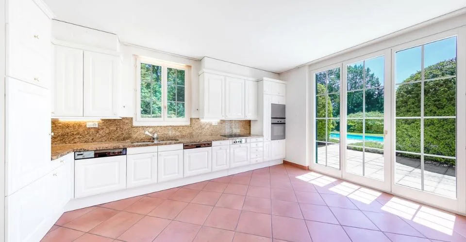 Magnifique propriété familiale avec piscine et vaste parcelle – foto 11 di 13