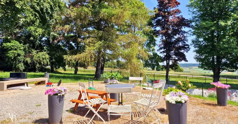 En exclusivité, Duplex vue lac et Mont-Blanc, centre Village à Arzier