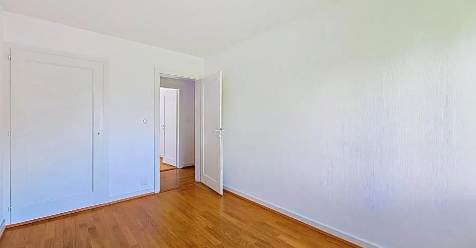 Wunderschöne 5-Zimmer-Wohnung im obersten Stock eines kleinen Eigentums