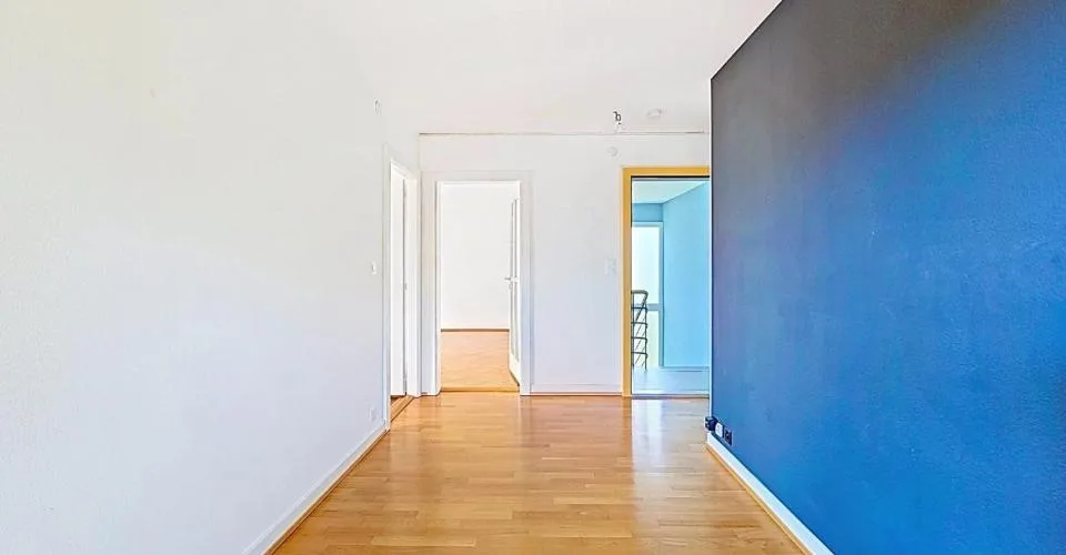 Wunderschöne 5-Zimmer-Wohnung im obersten Stock eines kleinen Eigentums