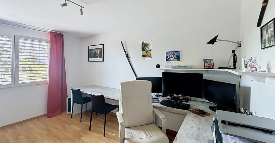 Appartement 5.5 pièces en PPE, 1er étage avec balcon