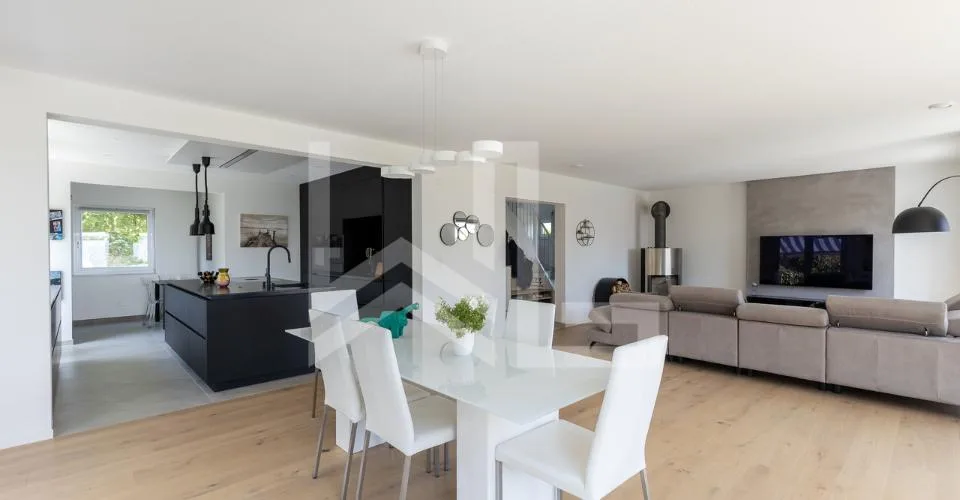 Propriété contemporaine avec vue