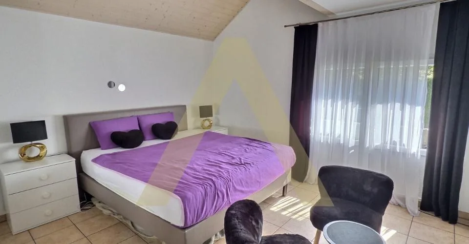 Une propriété, trois logements, de multiples possibilités – Foto 7 von 13