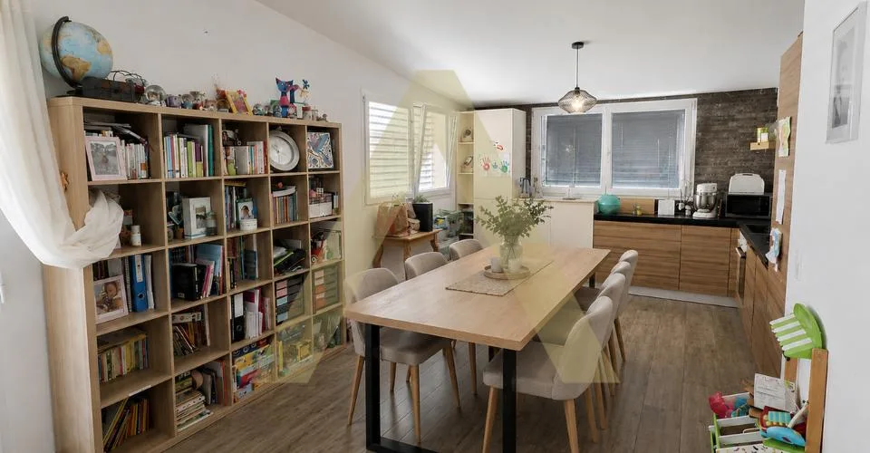 Une propriété, trois logements, de multiples possibilités – Foto 10 von 13