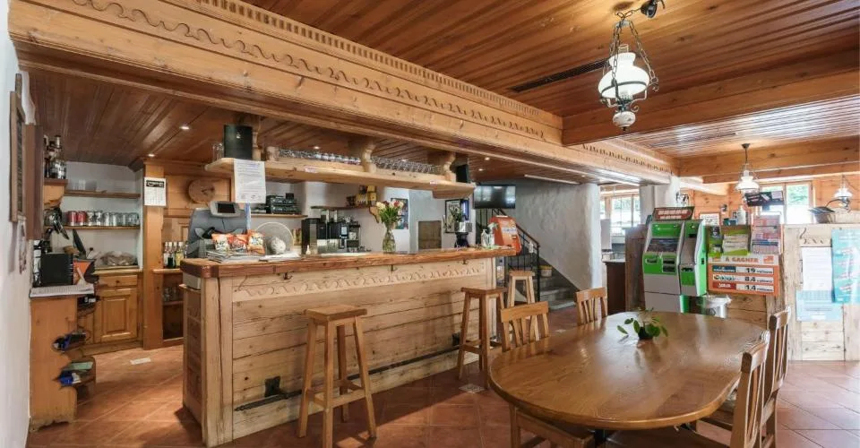 Restaurant de charme avec habitation ? Une adresse emblématique au coe – photo 6 sur 12