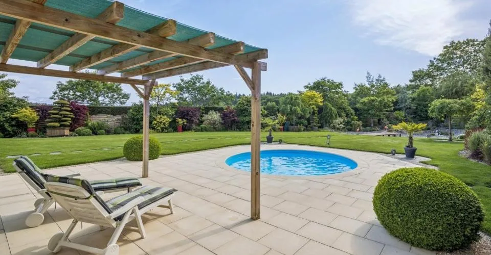 Demeure d'exception de 8 pièces avec parc arboré et piscine à Montprev