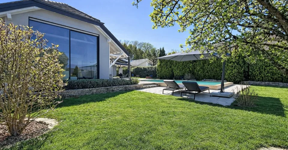 Villa d'exception avec piscine à débordement