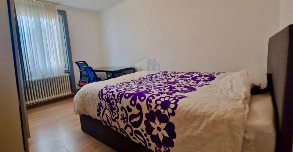 An apartment offering a good return, pleasant and ideally located.