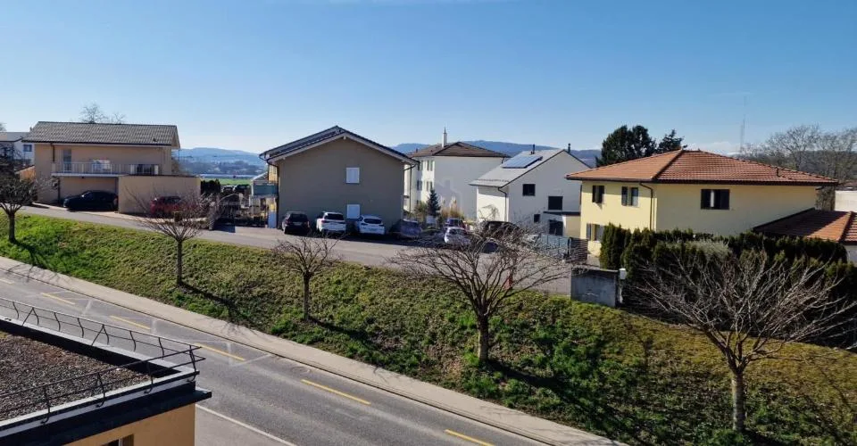 An apartment offering a good return, pleasant and ideally located.