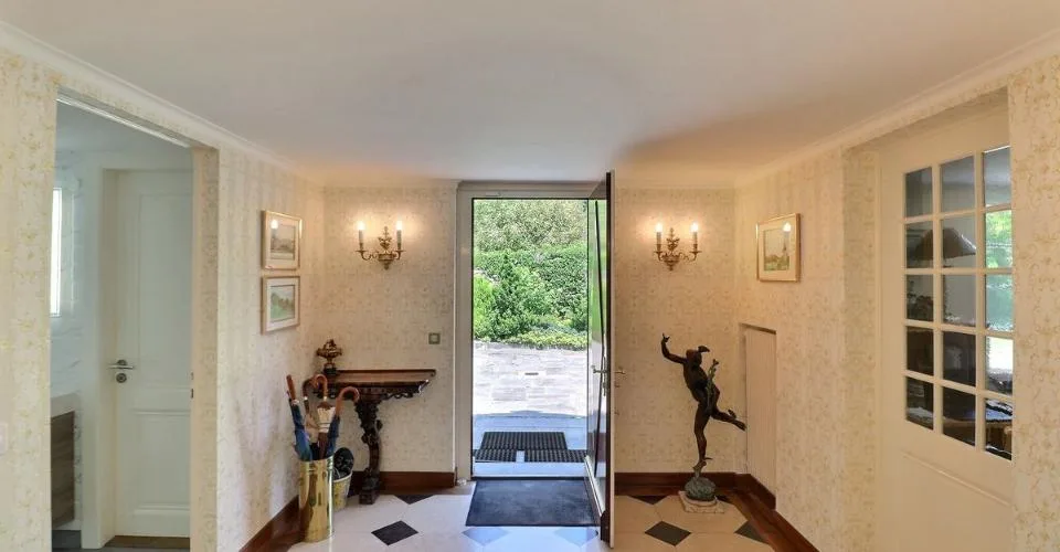 MAGNIFIQUE MAISON INDIVIDUELLE AVEC UN GRAND TERRAIN ET UNE BELLE VUE AU SUD DE LAUSANNE – Foto 7 von 13