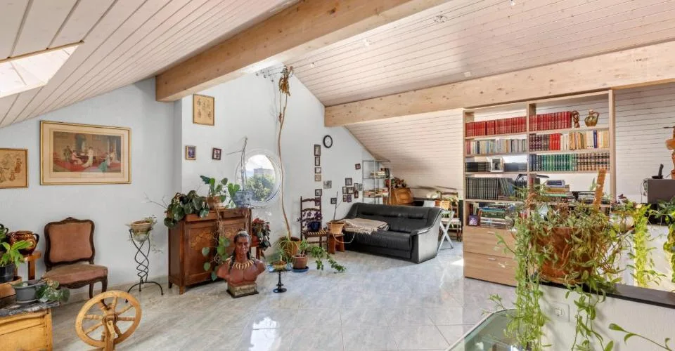 Villa contigüe à Vich, votre havre de paix