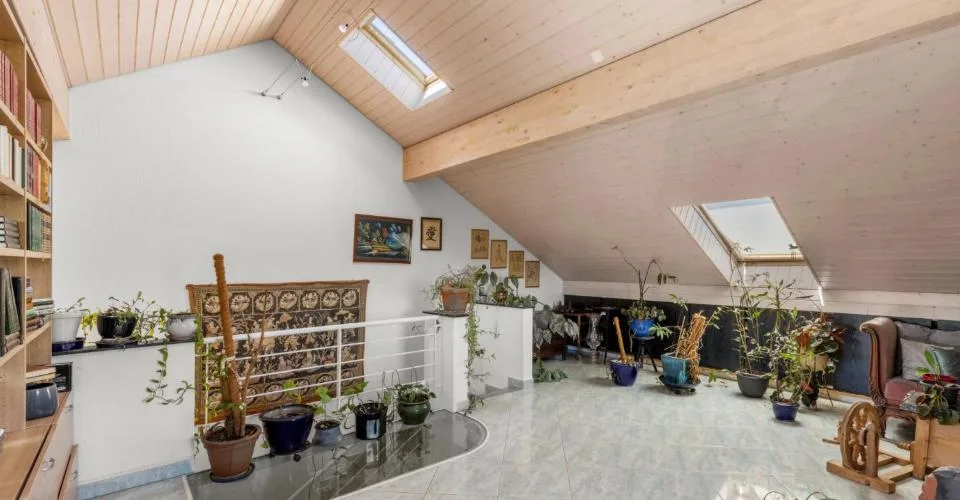 Villa contigüe à Vich, votre havre de paix