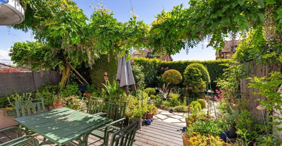 Villa contigüe à Vich, votre havre de paix