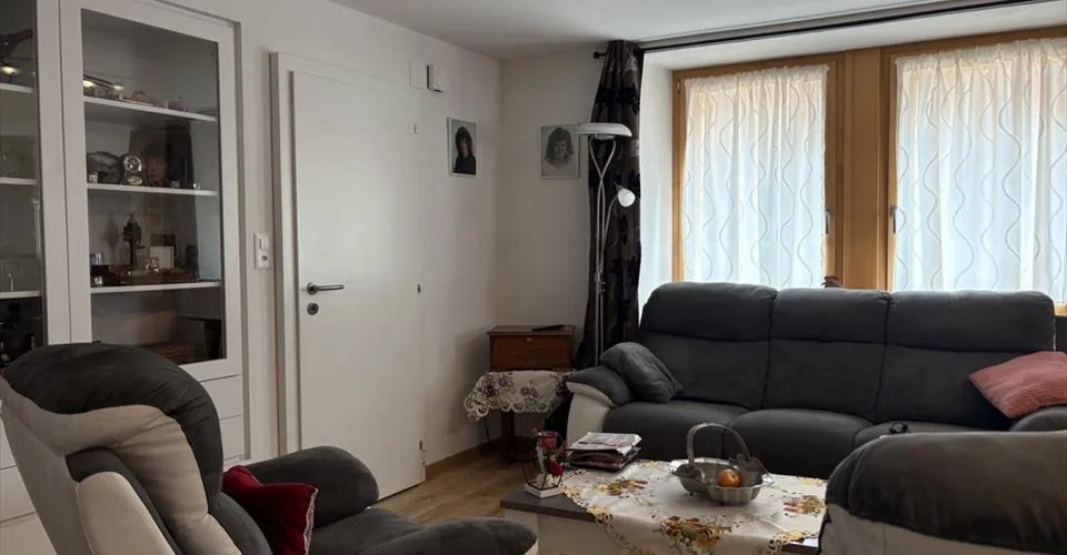 Belle maison villageoise composée de deux appartements à vendre