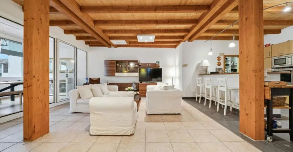 Spacieux appartement 4.5 pièces avec loggia à Champagne – Foto 6 von 13