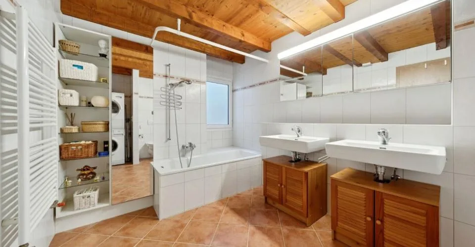 Spacieux appartement 4.5 pièces avec loggia à Champagne – Foto 10 von 13