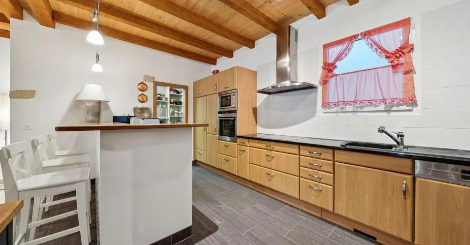 Spacieux appartement 4.5 pièces avec loggia à Champagne – Foto 5 von 13