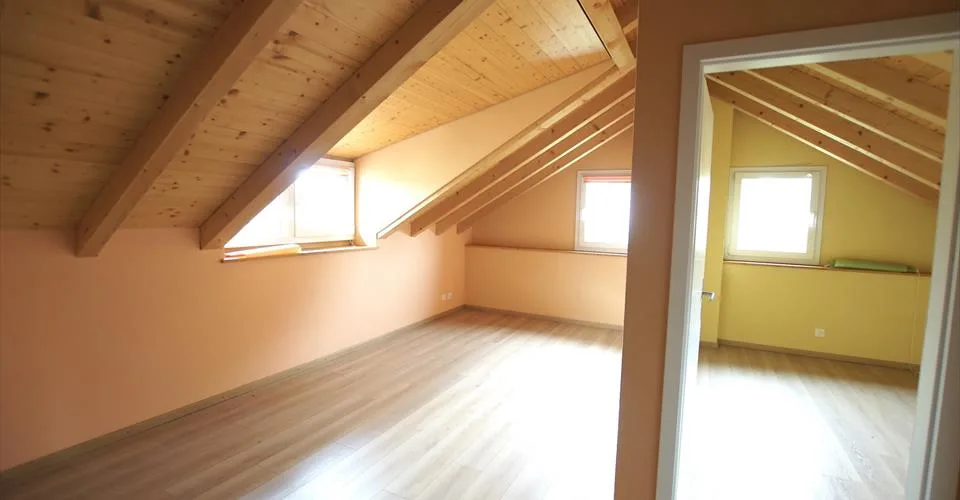 Immeuble de rendement, rénové en 2016 de 6 appartements + 1 commerce à Mézières VD