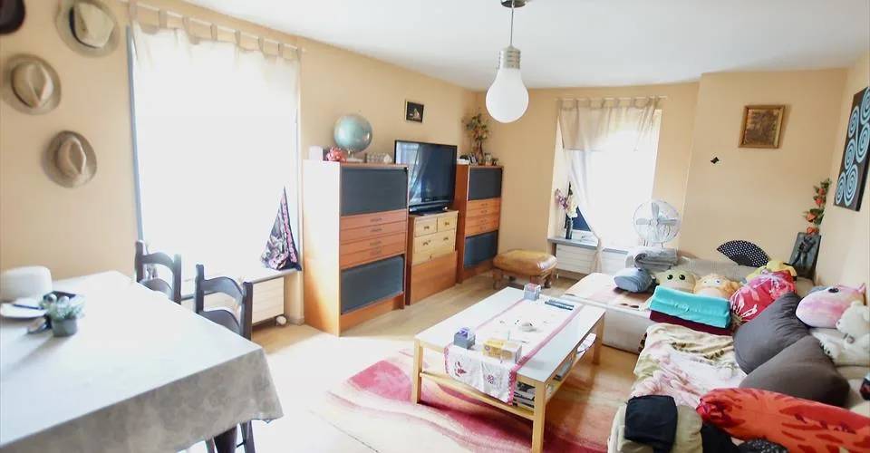 Immeuble de rendement, rénové en 2016 de 6 appartements + 1 commerce à Mézières VD