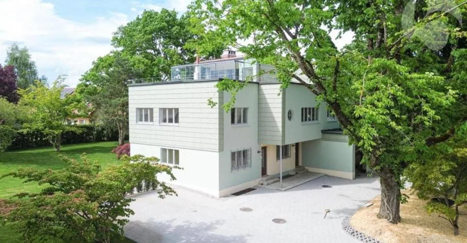 Villa de 2 logements entiérement rénovée, revenu locatif pour logement du rez