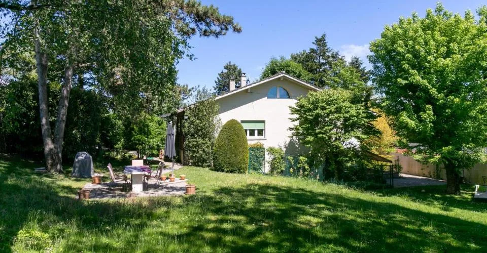 Exclusivité: Villa individuelle au calme avec une belle parcelle de 1621m2
