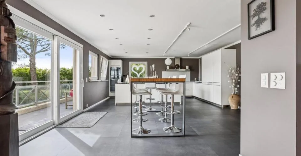 Propriété moderne d'exception en première ligne du lac – Foto 7 von 12