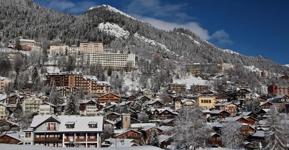 Maison de 6 logements à Leysin