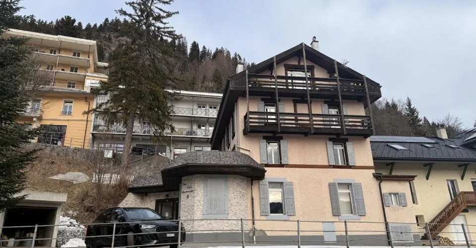 Maison de 6 logements à Leysin