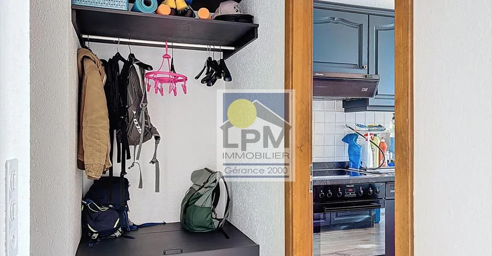 Spacieux 2.5p (59,3m2) dans un bâtiment de luxe (sauna, piscine..)