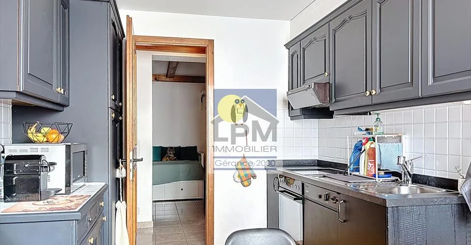 Spacieux 2.5p (59,3m2) dans un bâtiment de luxe (sauna, piscine..)