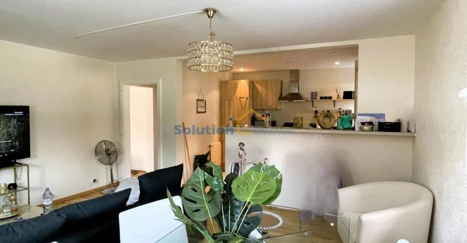 Charmant immeuble de 3 appartements avec superbe jardin