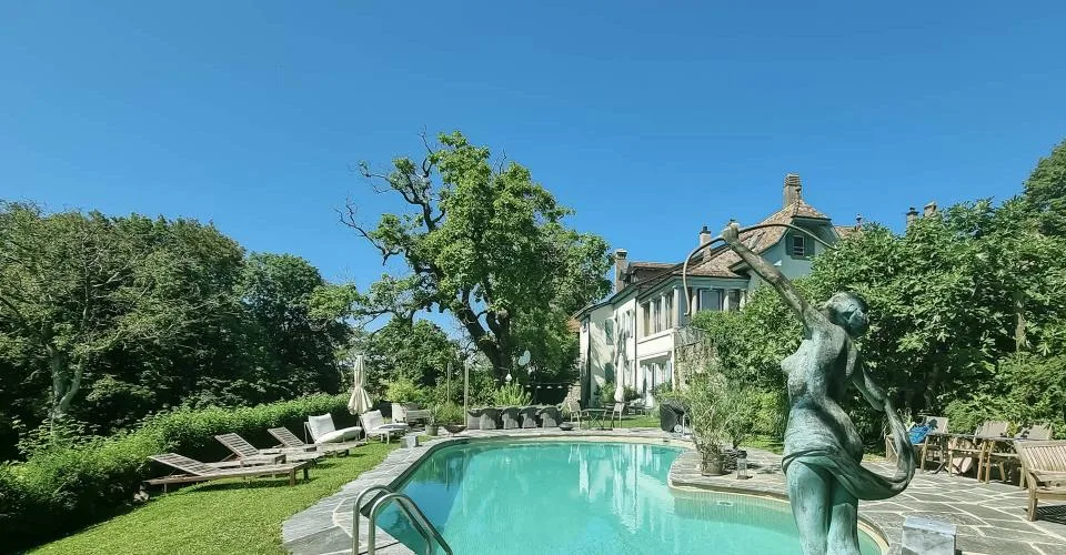 Domaine surplombant le bassin Lémanique
