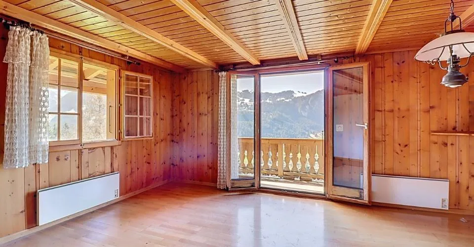 Chalet à rénover avec permis de construire – Foto 3 von 5