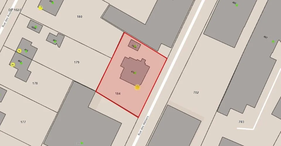 Maison locative de 4 logements et 1 garage au centre de Ste-Croix