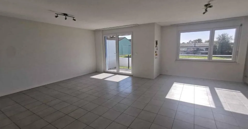Superbe appartement de 3.5 pièces avec balcon, à côté de la gare CFF, vendu loué