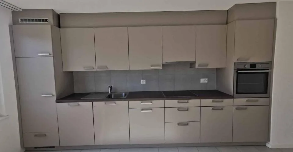 Superbe appartement de 3.5 pièces avec balcon, à côté de la gare CFF, vendu loué
