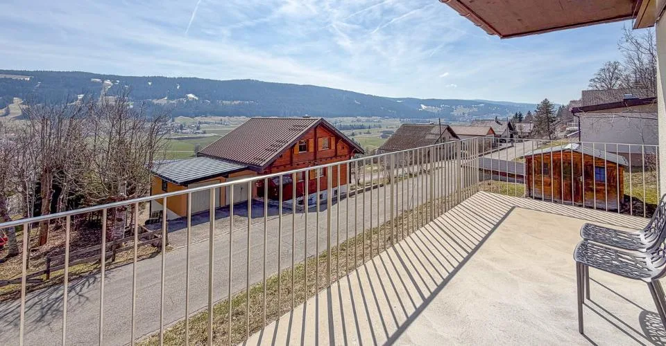 Splendide maison rénovée de 2 logements Vue dominante